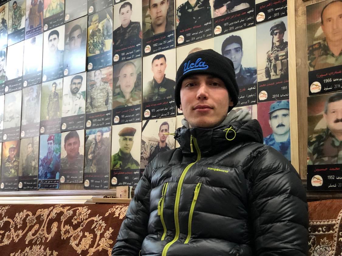 A Spanish tourist named Antonio visiting the Peshmerga martyr coffee shop in Duhok (Photo: Kurmanj Nhili)